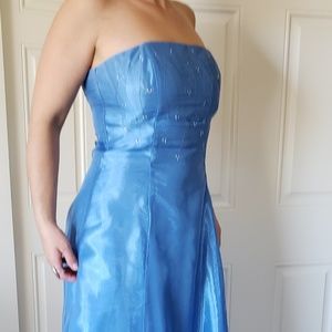 Roberta gorgeous blue